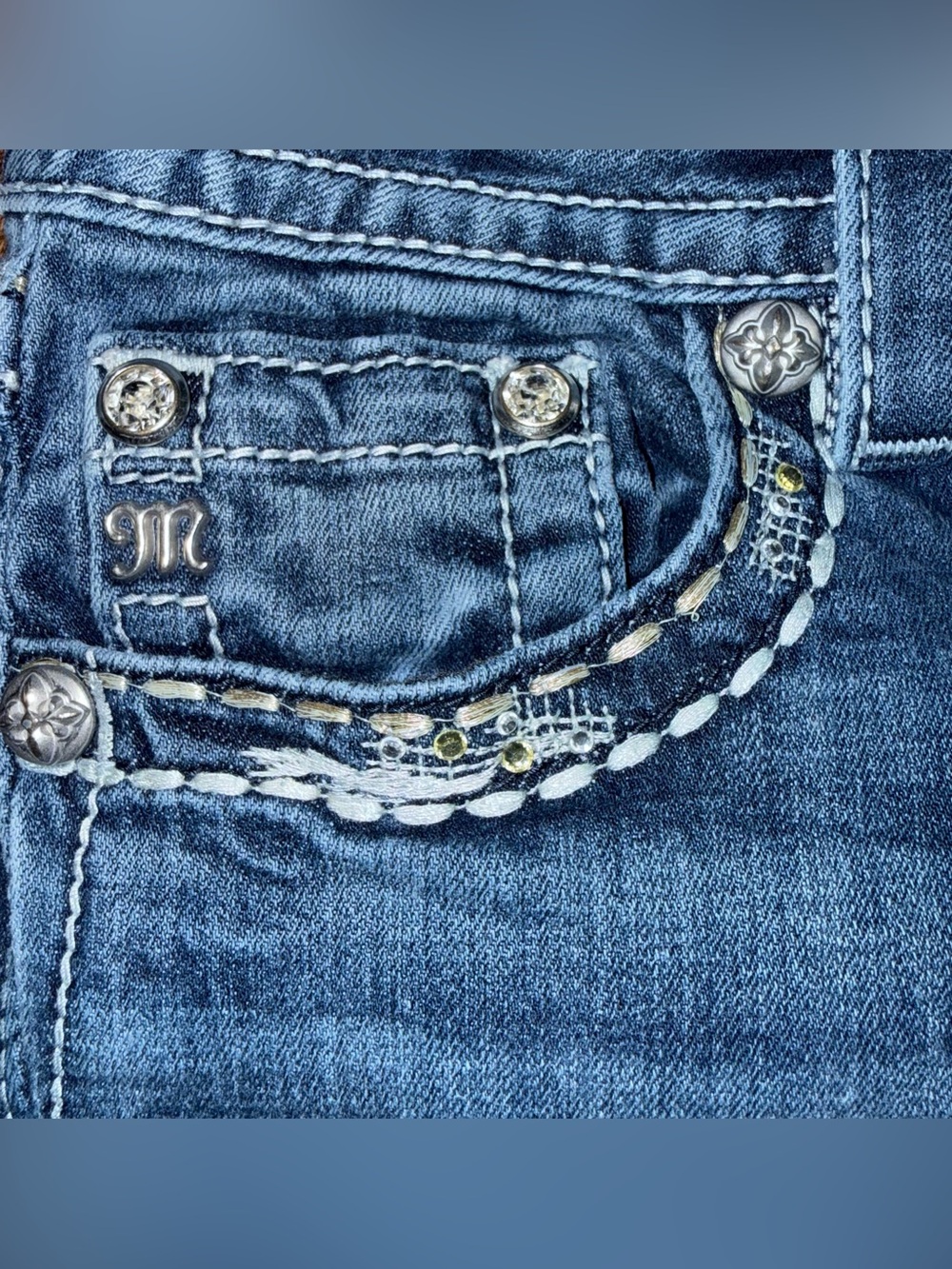 Miss Me Mid Rise Easy Boot Dark Embellished Back Pockets Jeans Wings women’s 28 - Picture 12 of 16